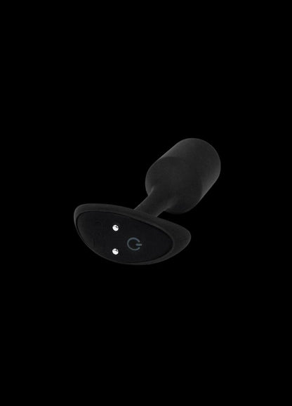 b-Vibe Vibrating Snug Plug 2